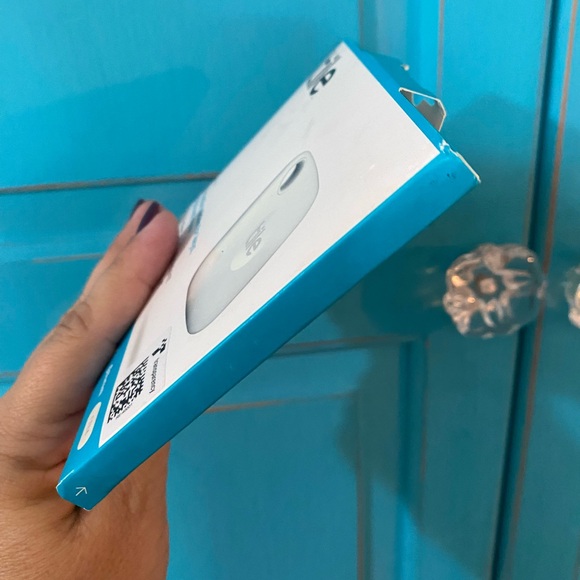 Brand new with box NWT TILE for keeping track of keys, wallet, purse - Picture 5 of 5